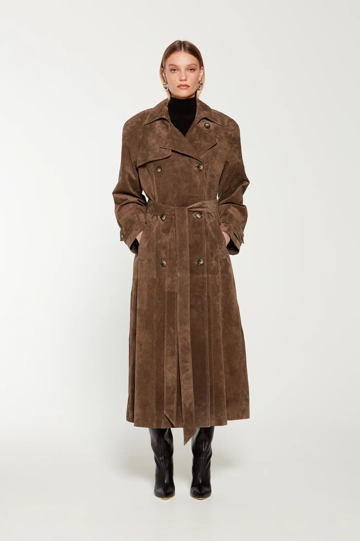 TRENCHCOAT EN PIEL DE ANTE